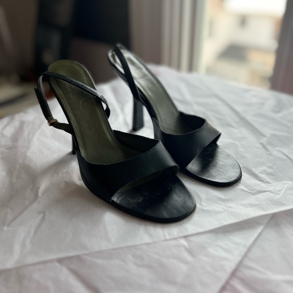 VTG 90s GUCCI slingback sandals sz 8 black leather scalloped edge 4.25in heel - Picture 6 of 16